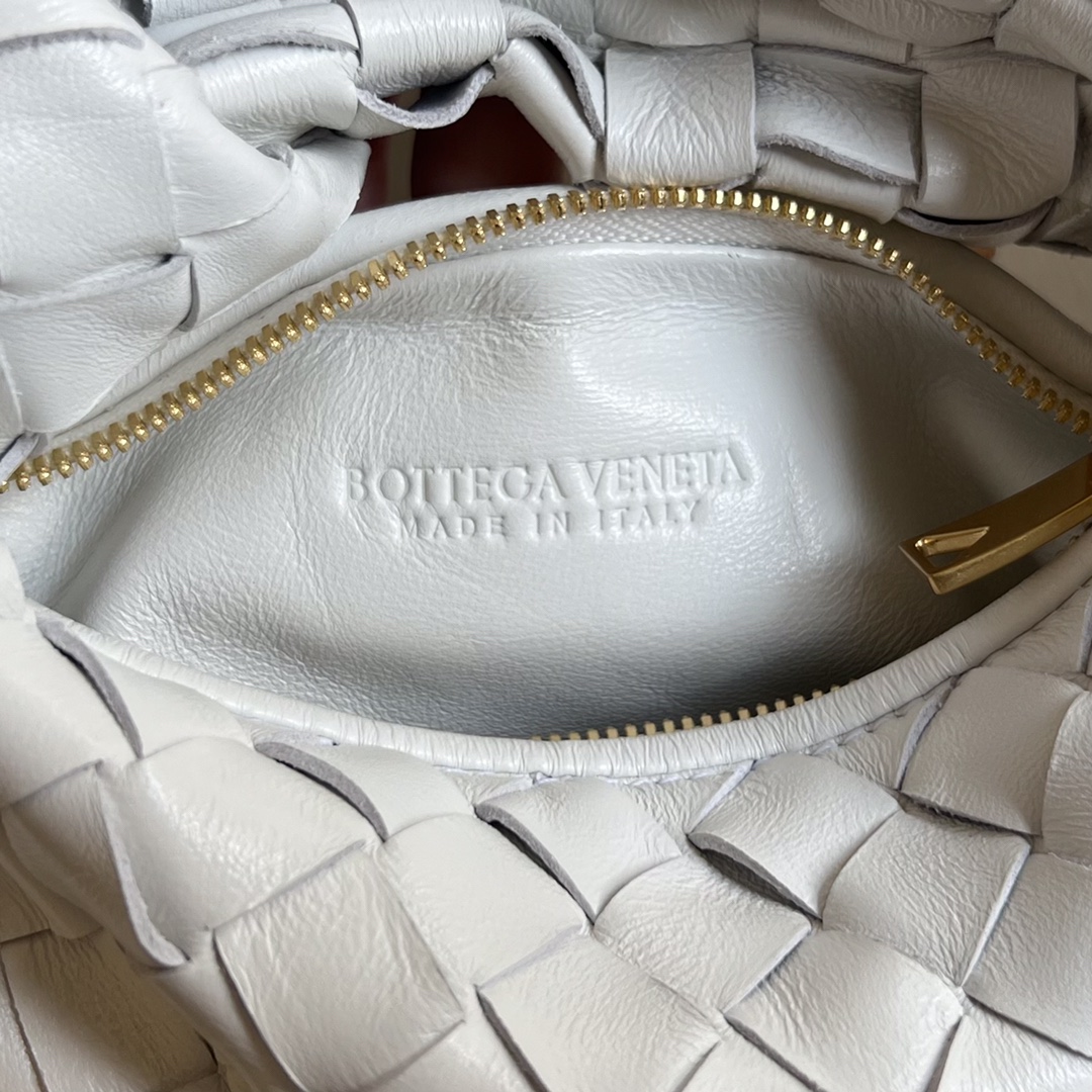 Candy Jodie Intrecciato Leather Shoulder Bag White